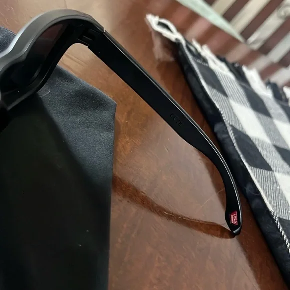 Oakley Holbrook Polarized Prizm Sapphire Sunglasses - Picture 6 of 7